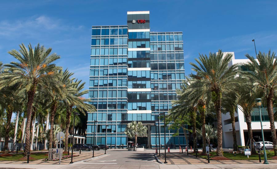 Harbour-Centeure-at-Aventura-Office-Compex
